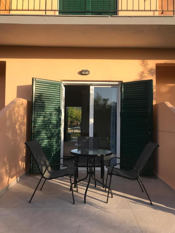 Banos And Swimming Pool Appartement Roda (Corfu)
