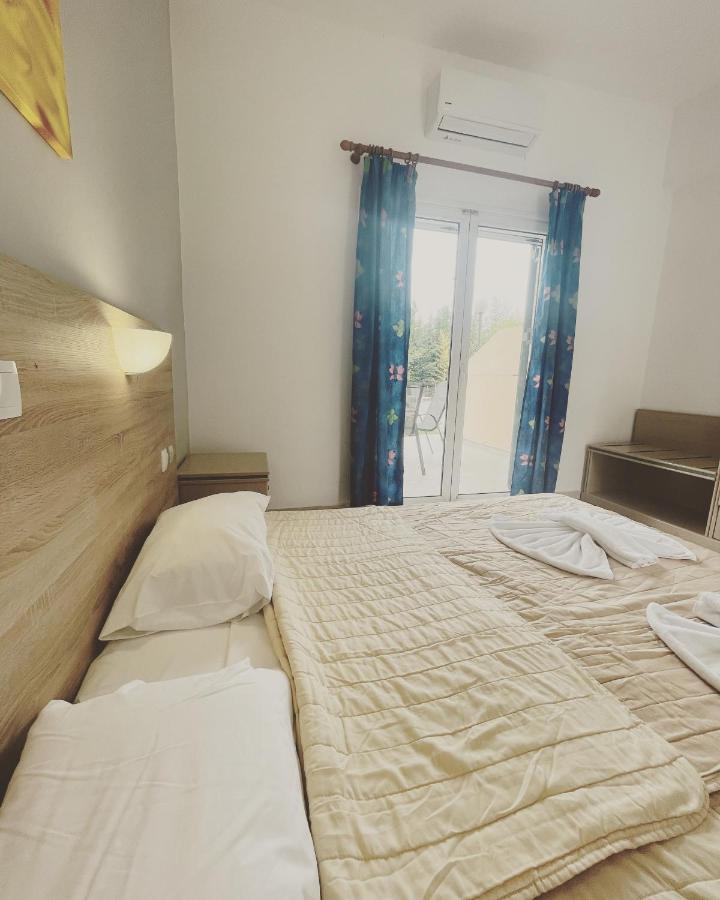 Banos And Swimming Pool Apartment