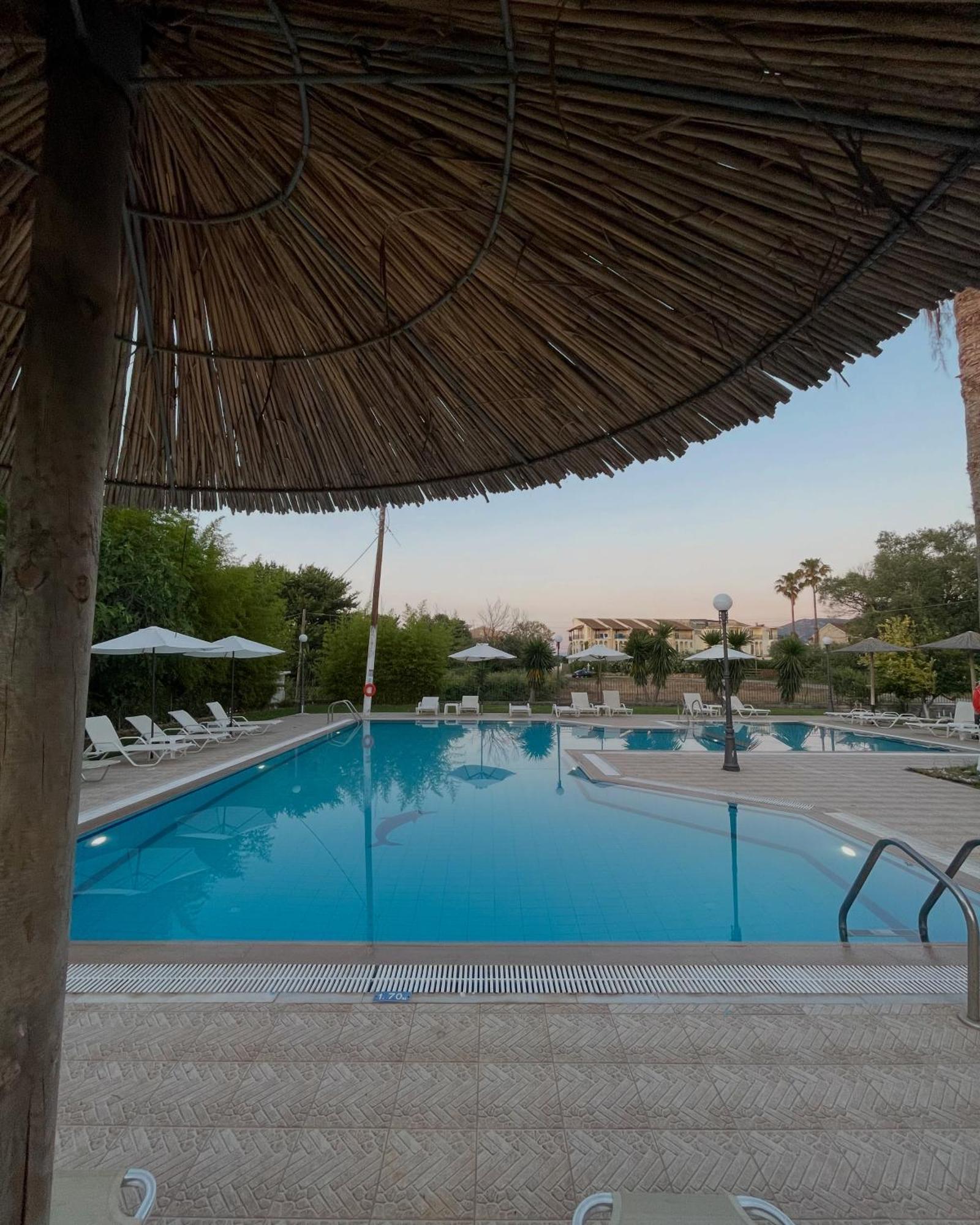 Banos And Swimming Pool * Roda (Corfu)